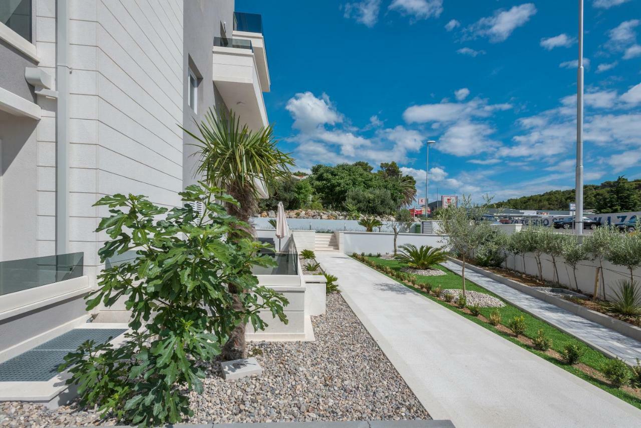 Apartments Villa Hadria Makarska Esterno foto